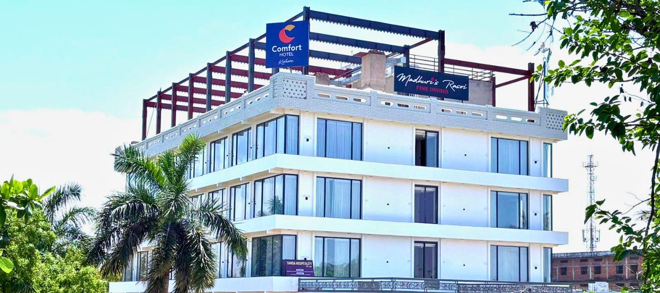 Central Location: Conveniently located in the heart of the city, with easy access to the railway station, bus stand, and popular attractions.
