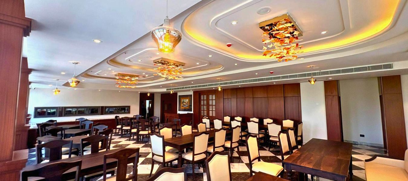 Exceptional Dining: From the multi-cuisine restaurant to the café, enjoy dining options that suit every mood.