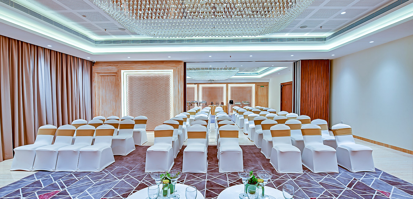 Versatile Event Spaces: Perfect venues for business meetings and special occasions.