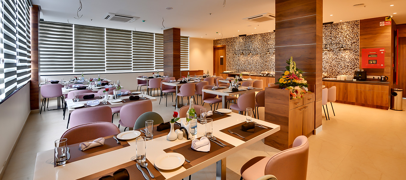 Exceptional Dining: Remarkable dining experiences featuring a range of cuisines.