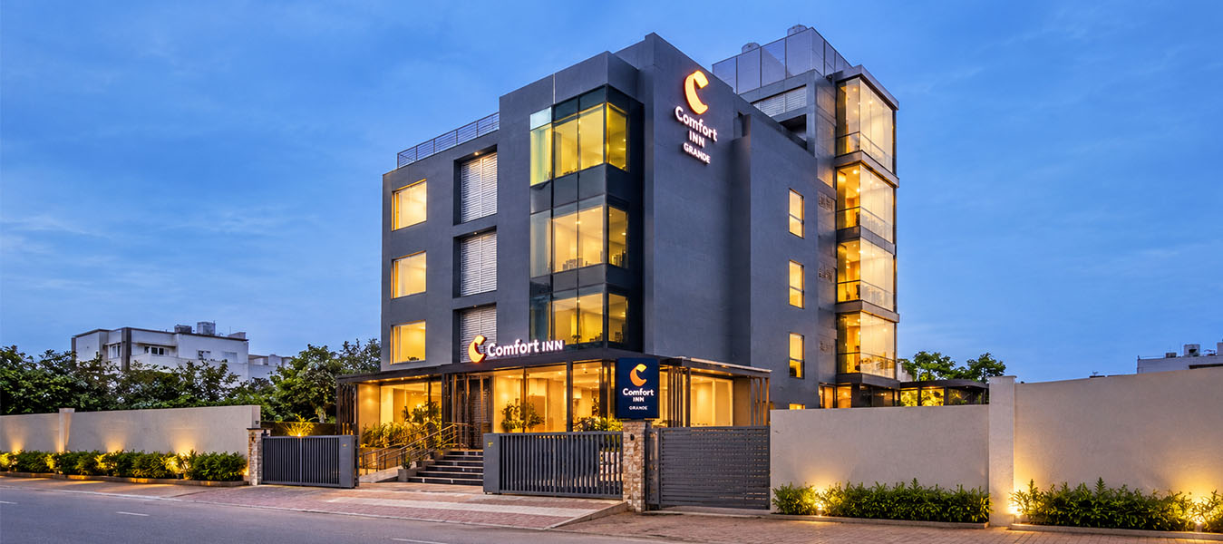 Excellent Connectivity: Located near Kaushambi Metro Station, with convenient access to Anand Vihar Railway Station and nearby bus terminals.