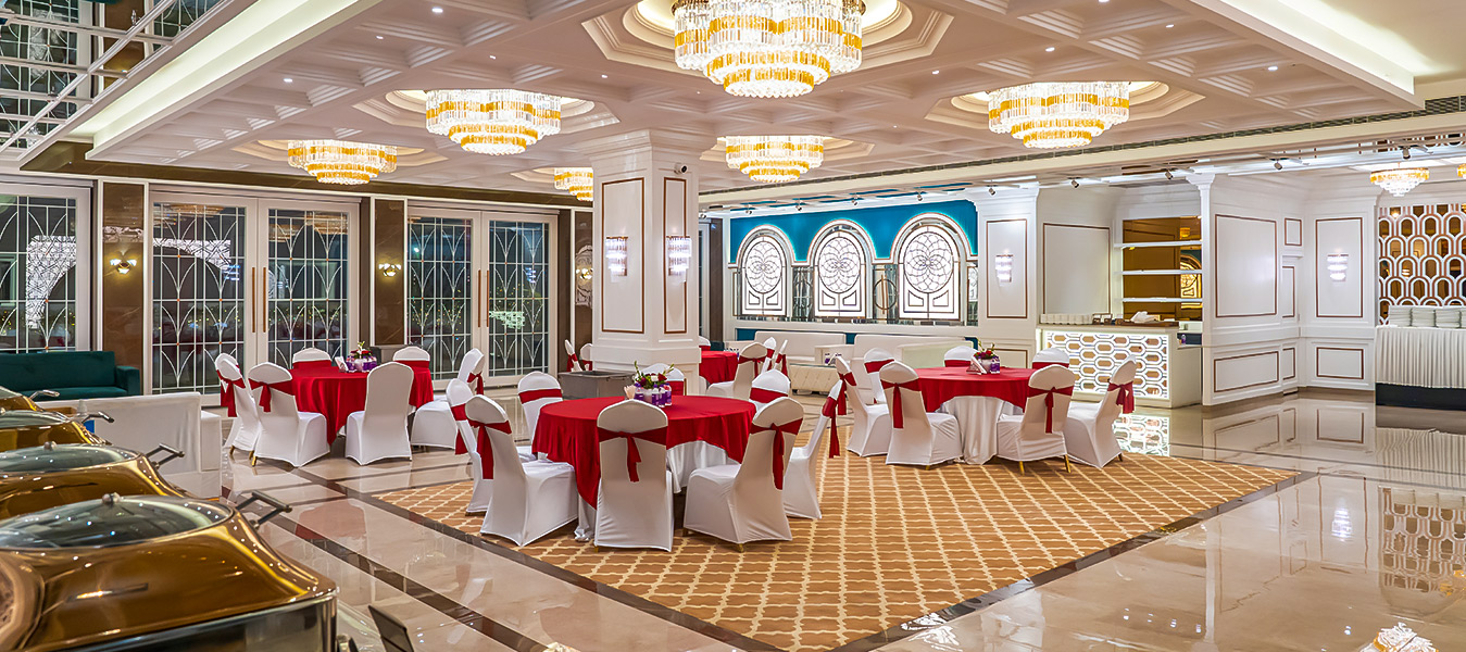 Event Hosting: Versatile spaces for weddings and conferences.
