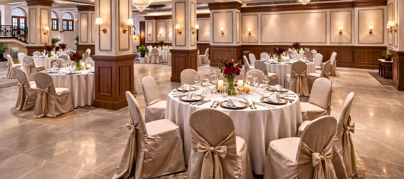 Versatile Event Venues: Elegant spaces suited for weddings, celebrations, meetings, and corporate events