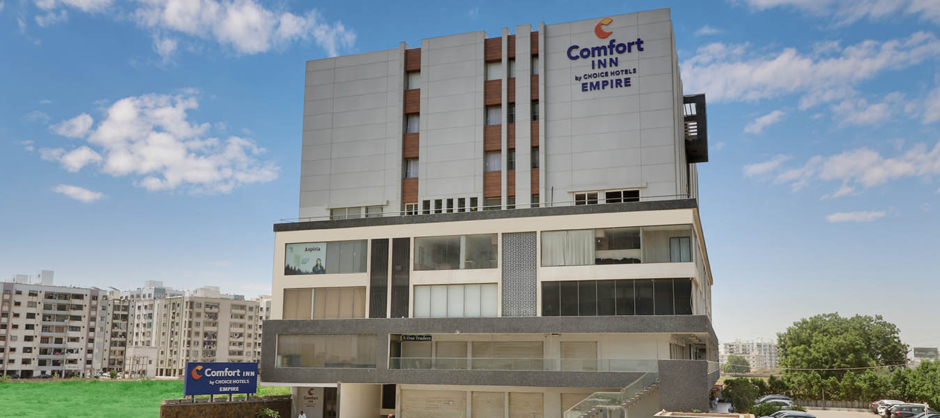 Prime Location: Located in Morbi, just minutes from Mahendra Nagar Chokdi with convenient road, rail, and air connectivity.