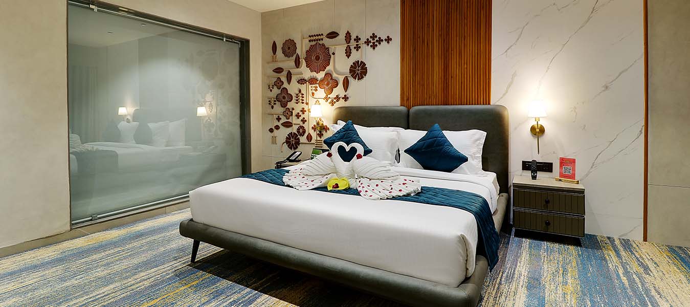 Comfortable Accommodation: Well-appointed Deluxe, Premium, and Suite rooms with modern comfort and practical amenities.