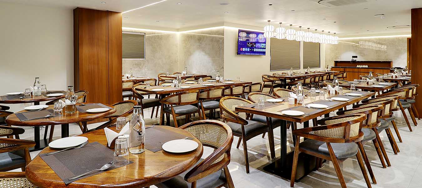 All-Day Dining: Pavilion Multi Cuisine Restaurant offers a satisfying dining experience within the hotel premises.