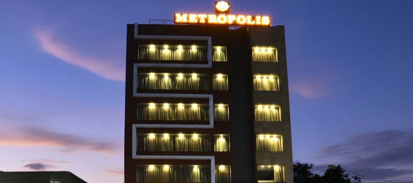 Prime Location: Located in Andheri East, just minutes from Mumbai Airport with easy access to major city areas.