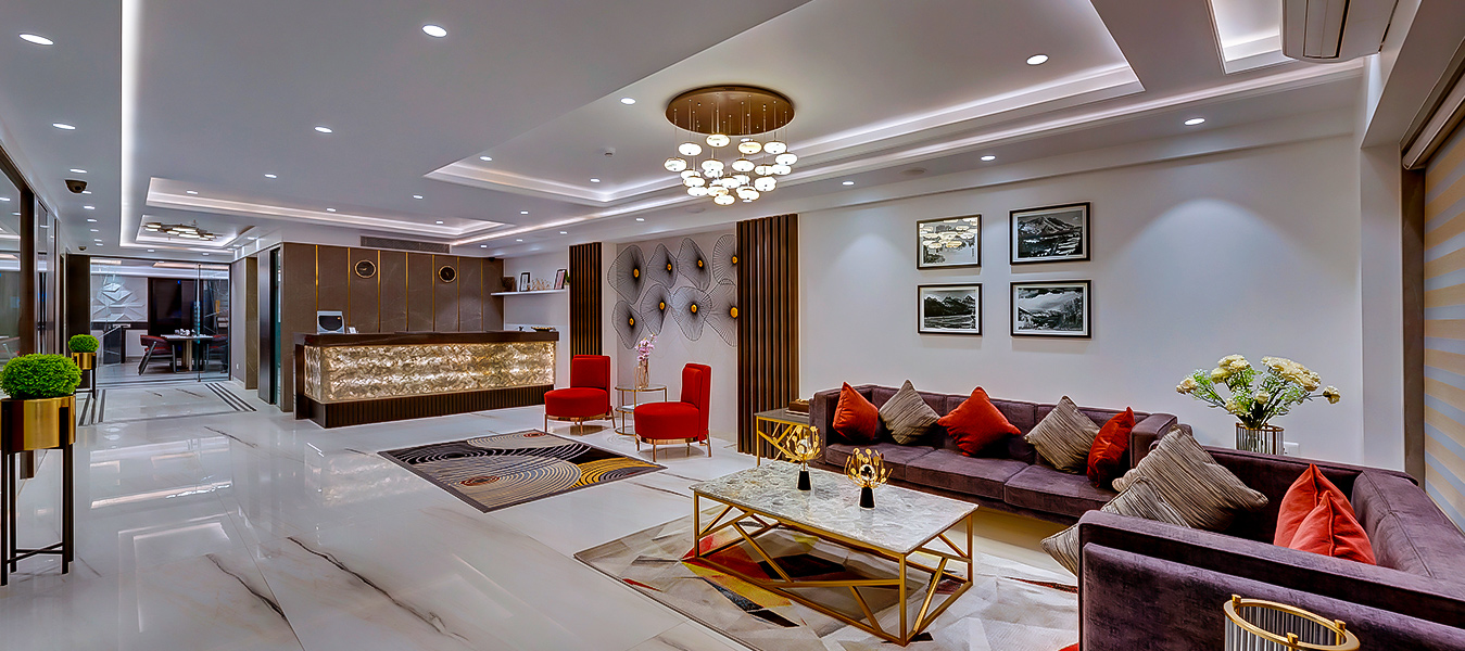 Modern Design: Contemporary design enhances the hotel’s ambience.