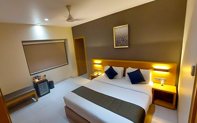 Suite with Living 