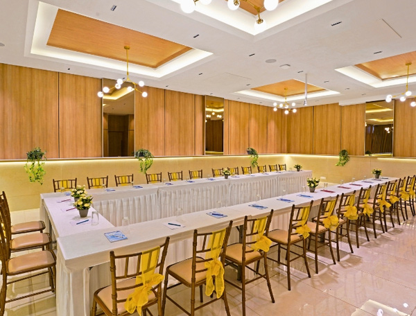 Board Room / Meeting Room
