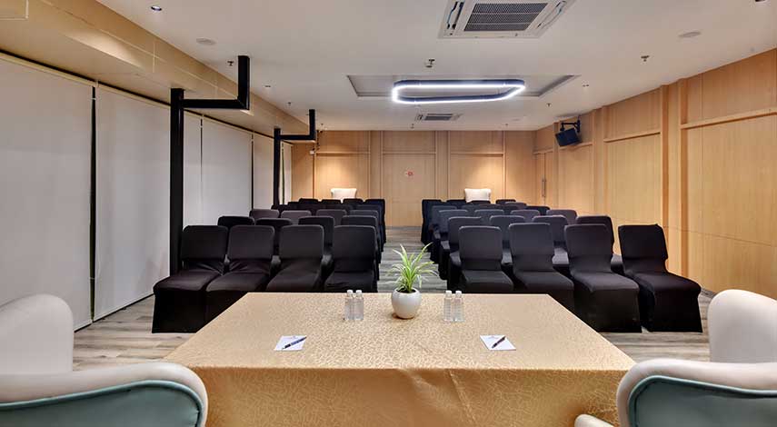 Banquet Hall Topaz