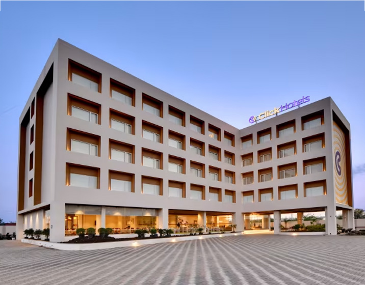 Click Hotel, Pithampur